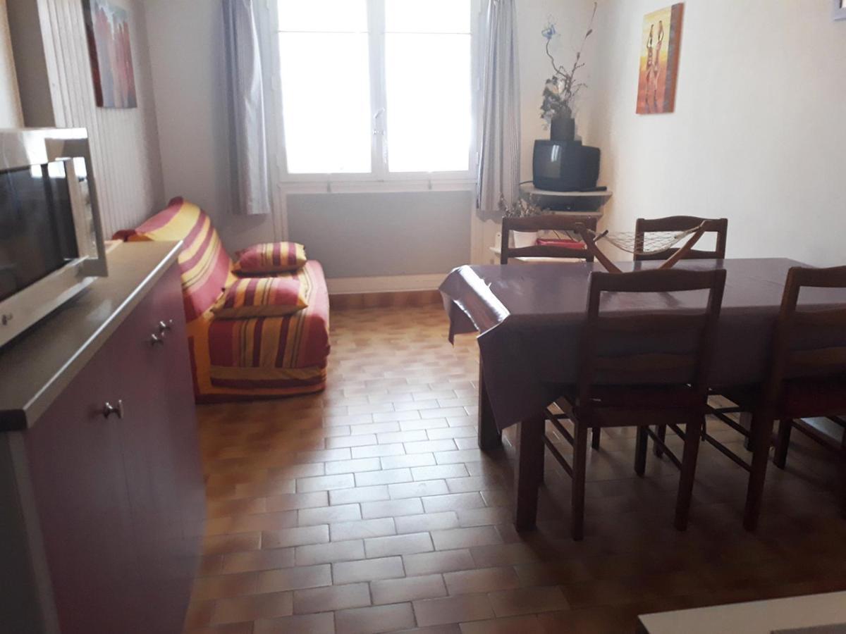 Villa Un petit coin de campagne, dans le pays de Saint-Gilles Extérieur photo